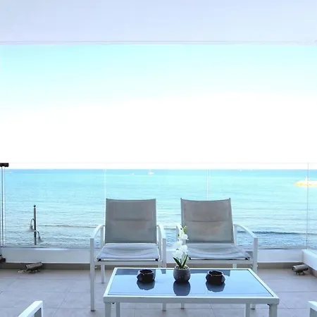 Sea View With Pool - Relax By The Coast شقة لارنكا
